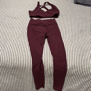 Elegant Maroon Leggings and Bra Set